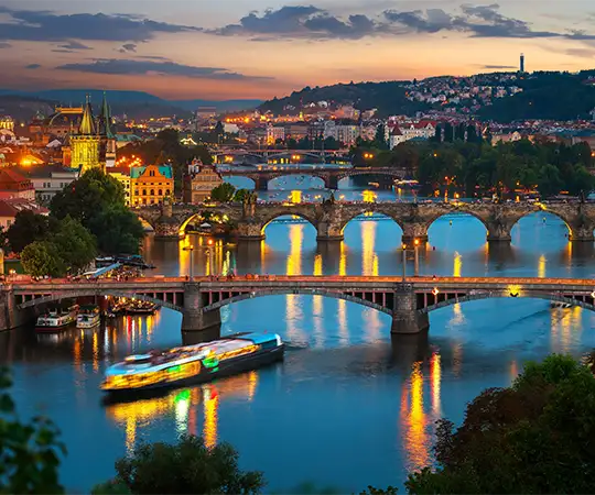 תמונת רקע של הגשרים בבודפשט, נהר הדנובה